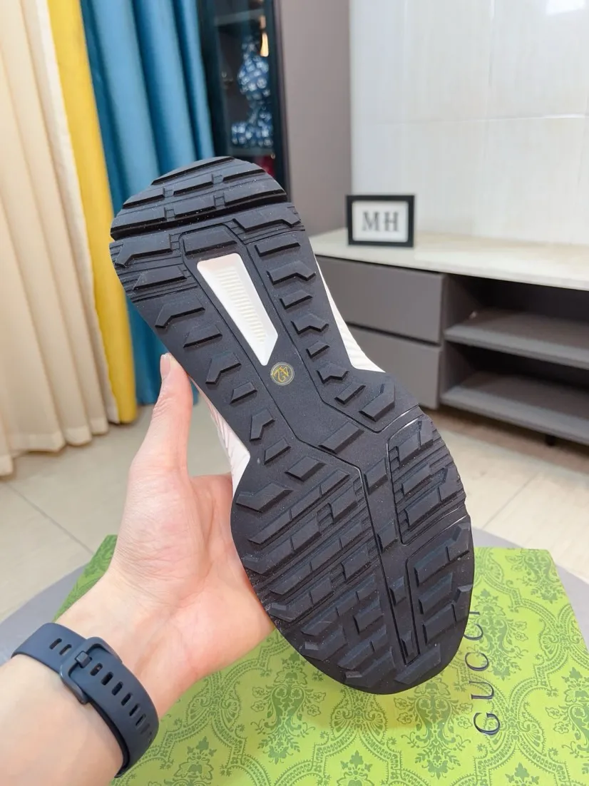 Men's shoes 💰458🌹🌹GUCCI [Gucci] New high-end brand of men's shoes, the latest fashionable casual men's shoes, trendy and versatile, relaxed and sporty style, uppers imported from Italy, first-layer cowhide, genuine leather lining, and ultra-fine workmanship. Original personalized fashionable rubber wear-resistant outsole, light and comfortable on the foot, size 38-44